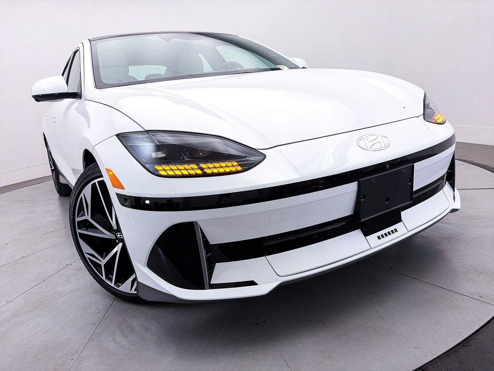 Used 2025 Hyundai Ioniq 6 Limited RWD image 3