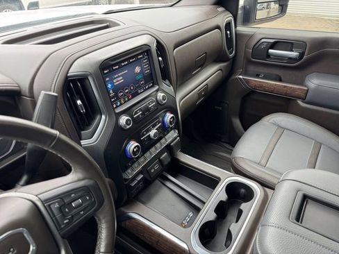 Used 2021 GMC Sierra 3500 Denali w/ Denali Ultimate Package image 12