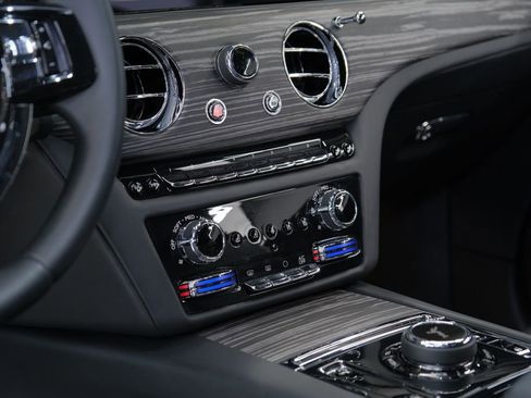 Used 2024 Rolls-Royce Spectre w/ Spectre Launch Package AWD/4WD image 33
