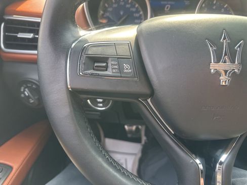 Used 2017 Maserati Ghibli S image 21