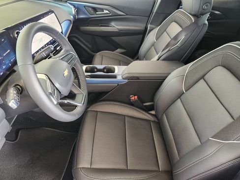 New 2026 Chevrolet Equinox EV LT w/ Convenience Package II FWD image 9