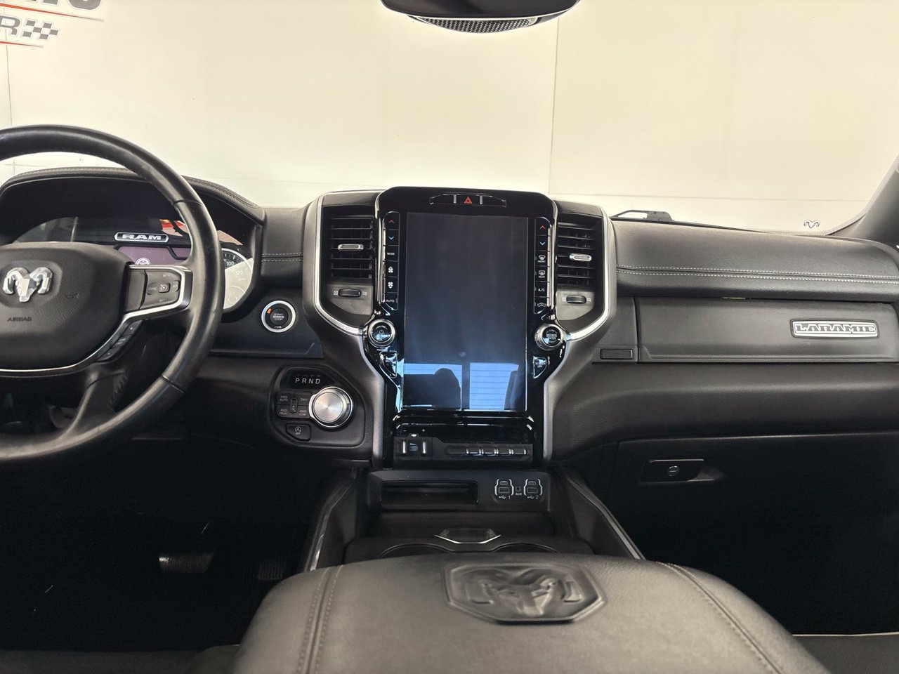 Used 2024 RAM 1500 Laramie AWD/4WD image 28