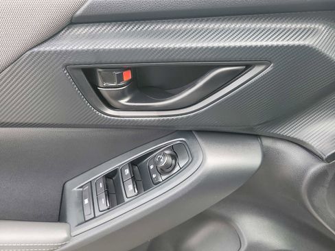 Used 2024 Subaru Crosstrek 2.0i Premium image 13