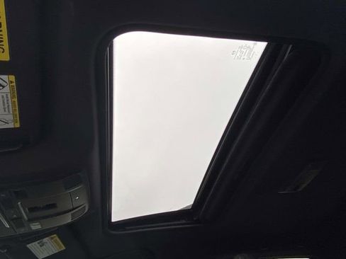 Used 2023 MAZDA CX-5 Signature image 17