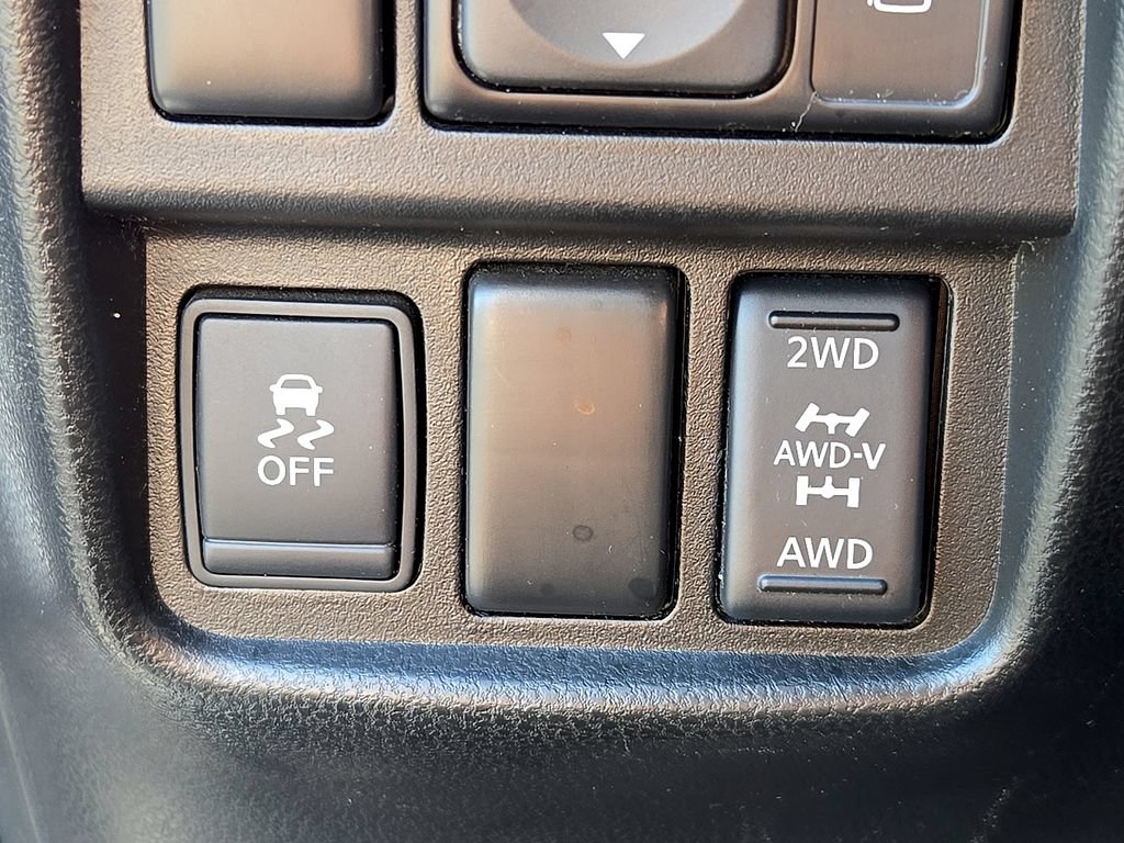 Used 2013 Nissan Juke SV AWD/4WD image 27