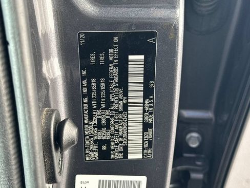 Used 2021 Toyota Highlander XLE FWD image 35