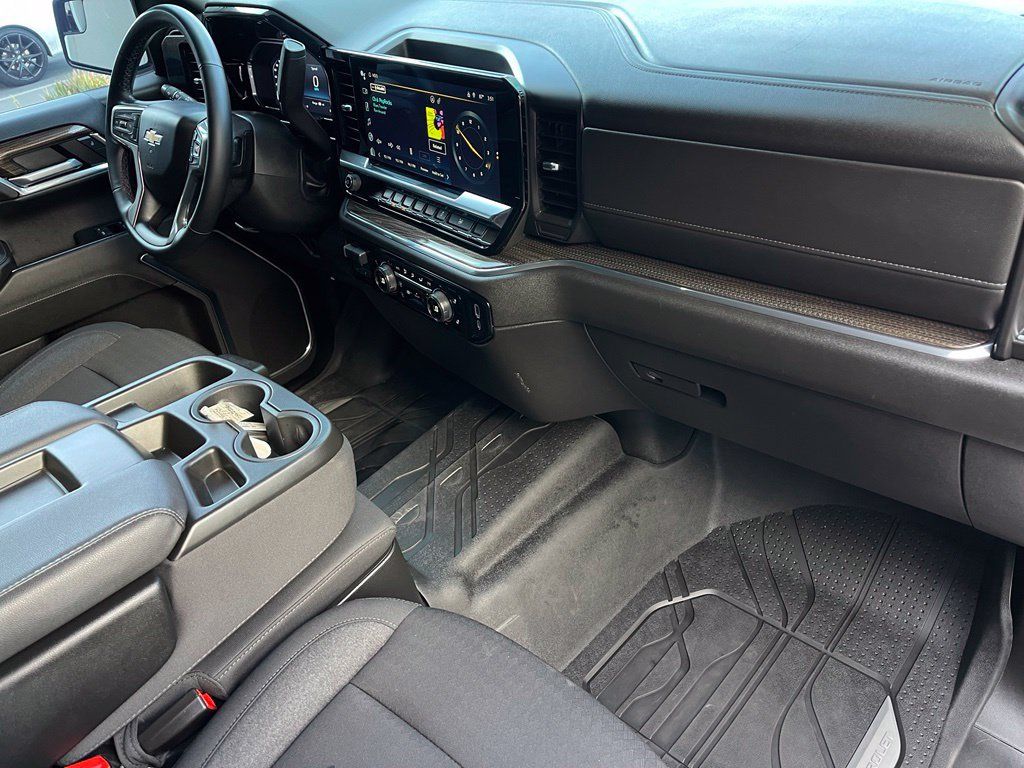 Used 2024 Chevrolet Silverado 1500 LT w/ LPO, Liner Protection Package AWD/4WD image 17