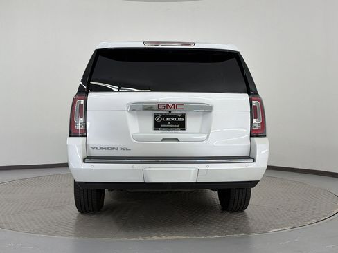 Used 2017 GMC Yukon XL Denali w/ Open Road Package AWD/4WD image 10