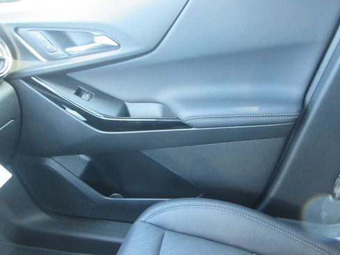 New 2026 Chevrolet Equinox LT w/ Convenience Package II image 34