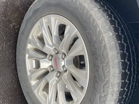 Used 2021 GMC Sierra 1500 Denali AWD/4WD image 9