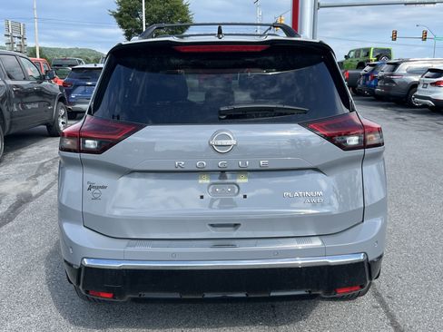 Used 2026 Nissan Rogue Platinum w/ Platinum Premium Package AWD/4WD image 4