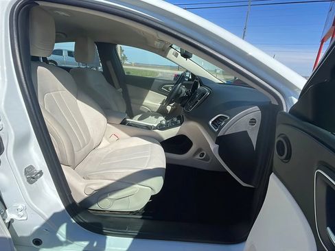 Used 2015 Chrysler 200 Limited w/ Convenience Group FWD image 24