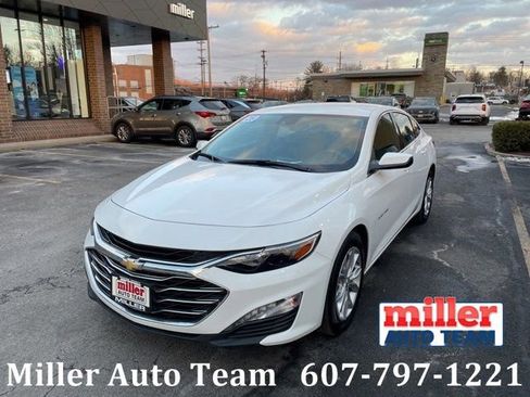 Used 2025 Chevrolet Malibu LT image 1