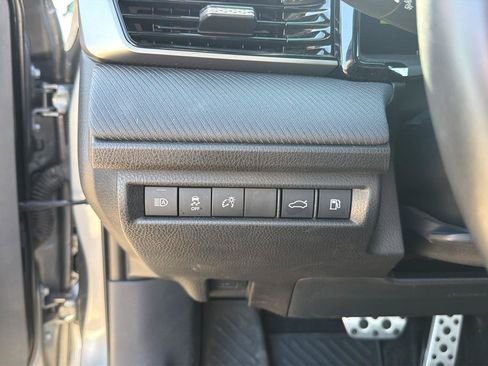 Used 2025 Toyota Camry SE AWD/4WD image 20