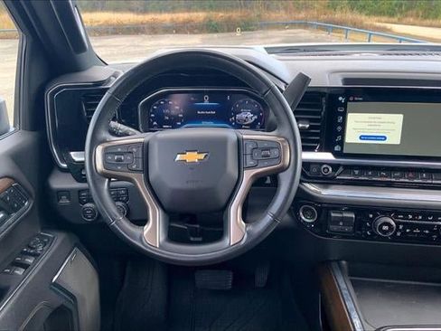 Used 2024 Chevrolet Silverado 2500 High Country w/ High Country Premium Package image 4