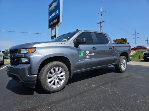 Used 2021 Chevrolet Silverado 1500 Custom AWD/4WD image 2