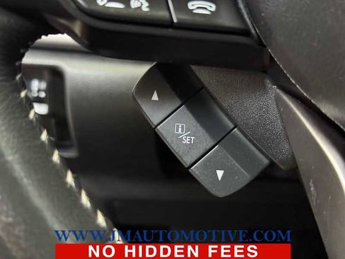 Used 2023 Subaru Forester Premium AWD/4WD image 42