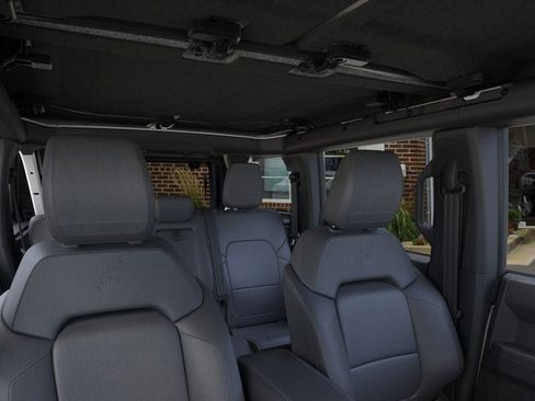 New 2025 Ford Bronco Badlands image 12