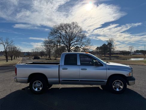 Used 2005 Dodge Ram 2500 Truck SLT w/ Quad Cab Big Horn Value Group image 6