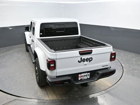 New 2026 Jeep Gladiator Sport image 34