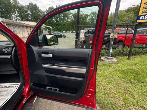 Used 2016 Toyota Tundra SR5 w/ TRD Off Road Package AWD/4WD image 37