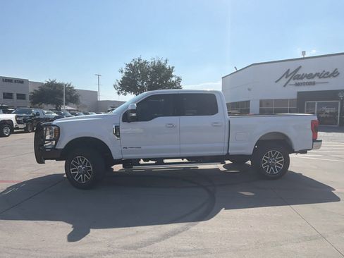Used 2019 Ford F250 Lariat w/ Lariat Ultimate Package AWD/4WD image 2