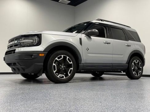 Certified 2023 Ford Bronco Sport Outer Banks w/ Tech Package AWD/4WD image 5