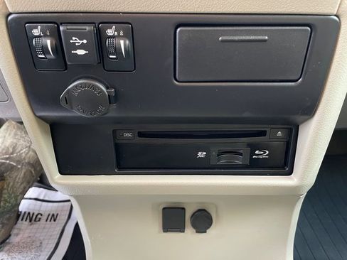 Used 2020 Toyota Sienna XLE Premium image 23