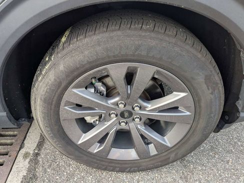 Used 2023 Ford Explorer XLT w/ Equipment Group 202A image 11