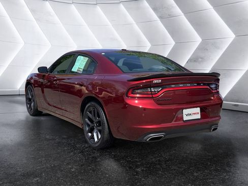 Used 2019 Dodge Charger SXT w/ Plus Group RWD image 6