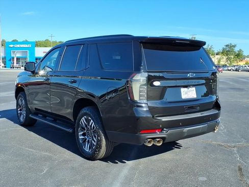 Used 2025 Chevrolet Tahoe Z71 w/ Comfort Package AWD/4WD image 18