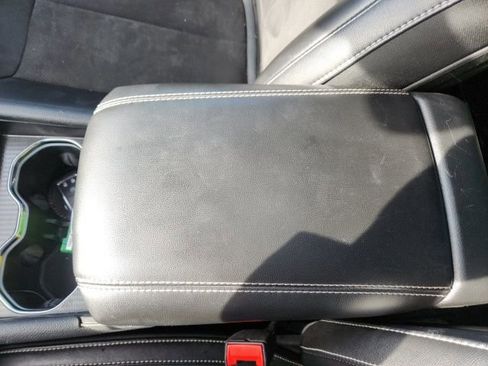 Used 2024 Jeep Grand Cherokee L Altitude image 21