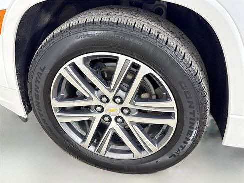 Used 2022 Chevrolet Traverse High Country AWD/4WD image 35