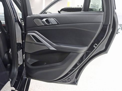 Used 2023 BMW X6 xDrive40i w/ Executive Package image 40