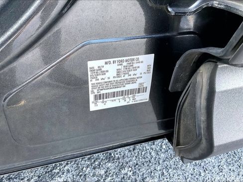 Used 2019 Ford Edge Titanium AWD/4WD image 19
