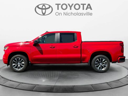 Used 2023 Chevrolet Silverado 1500 RST w/ Z71 Off-Road Package AWD/4WD image 3