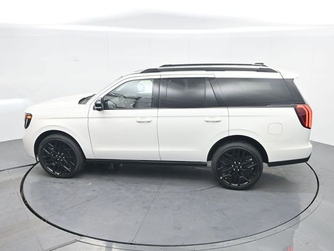 New 2026 Ford Expedition Platinum w/ Stealth Performance Package image 35