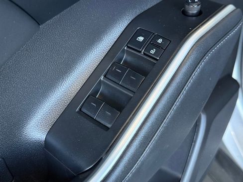 Used 2022 Toyota Highlander XLE image 19