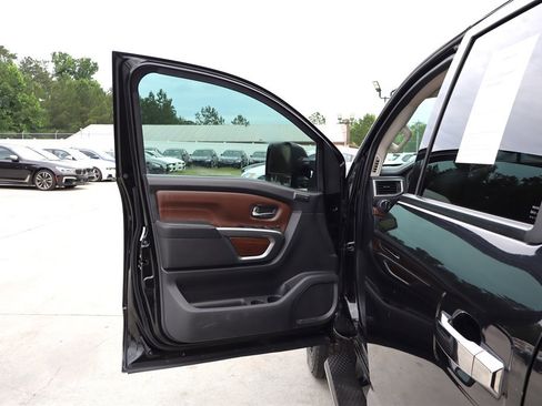Used 2017 Nissan Titan Platinum Reserve AWD/4WD image 42