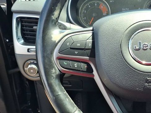 Used 2020 Jeep Cherokee Limited AWD/4WD image 17