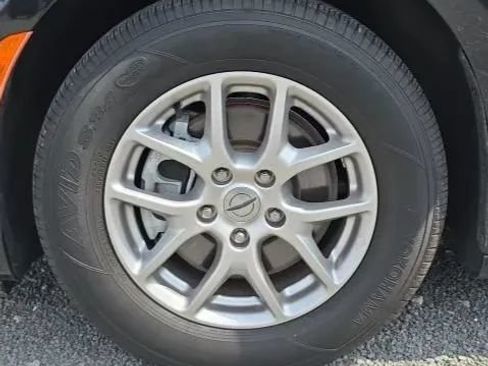Used 2023 Chrysler Pacifica Touring-L FWD image 51