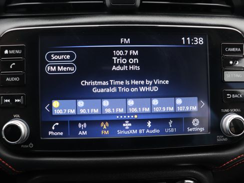 Used 2024 Nissan Versa SR image 29