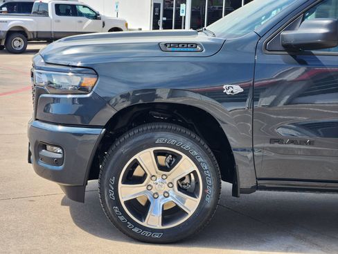 New 2026 RAM 1500 Express AWD/4WD image 10
