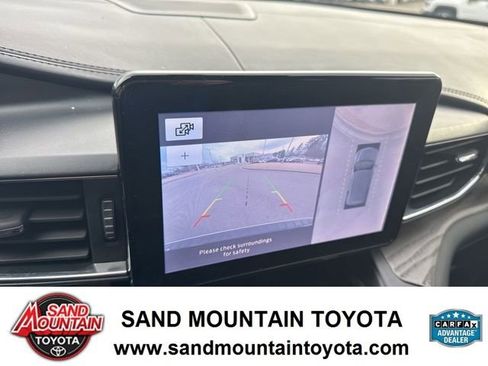 Used 2020 Ford Explorer Platinum image 26