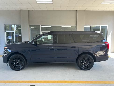 Used 2027 Ford Expedition Max Platinum AWD/4WD image 3