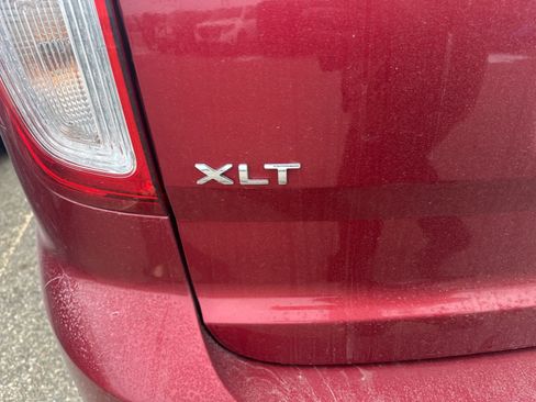 Used 2013 Ford Explorer XLT image 8