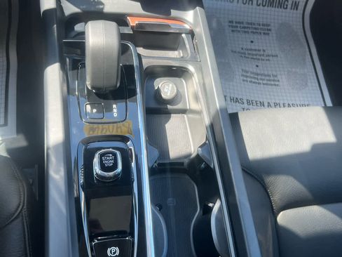 Used 2025 Volvo S60 B5 Plus image 20