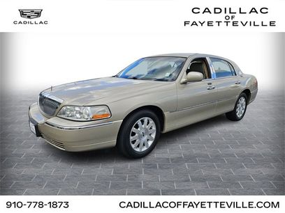 Used 2011 Lincoln Town Car Signature Limited