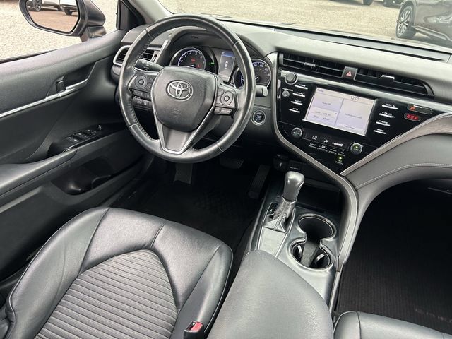 Used 2018 Toyota Camry SE w/ Convenience Package FWD image 14