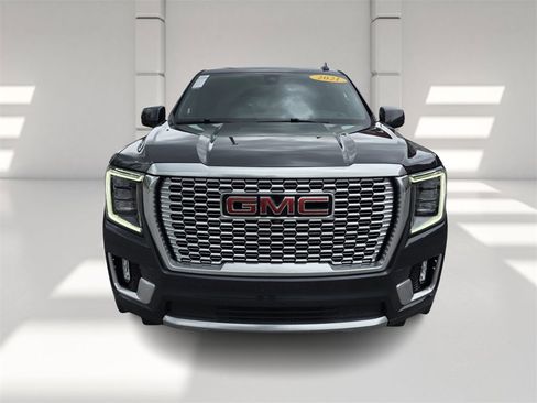 Used 2021 GMC Yukon Denali image 3